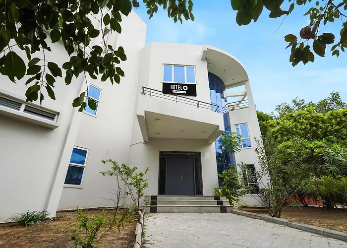 Super Hotel O Ecr Stays Near Nemmeli Beach Formerly Gvs Homes
