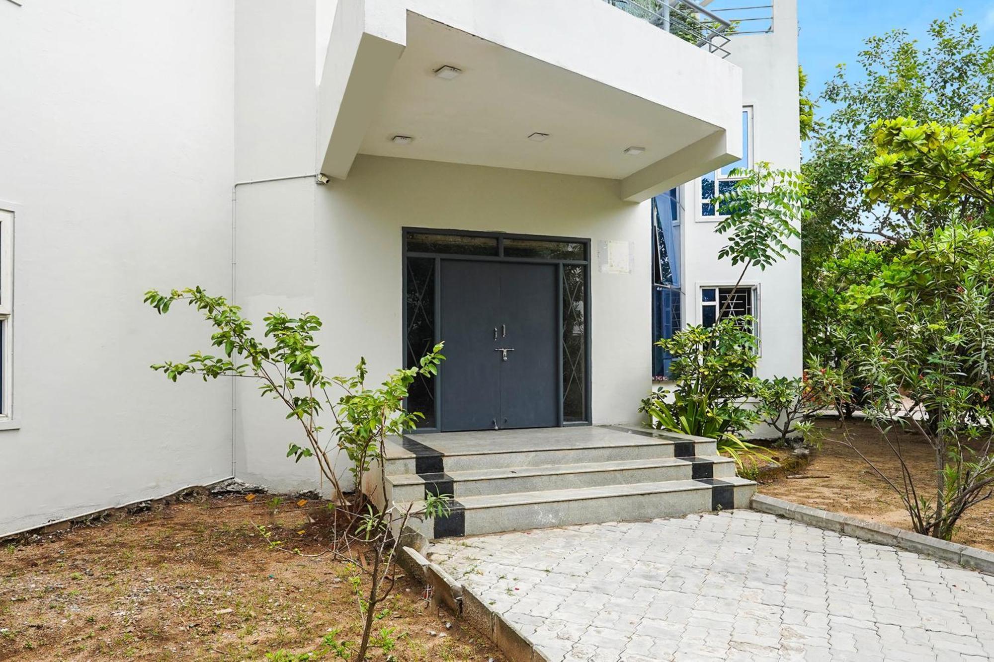 Super O Ecr Near Nemmeli Formerly Gvs Homes 4* Chennai